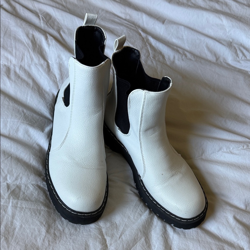 Sincerely Jules White Leather Boots